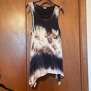 Boutique tank with handkerchief hem